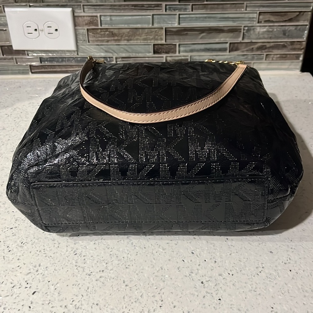 Michael Kors Shoulder Purse - Picture 9 of 17